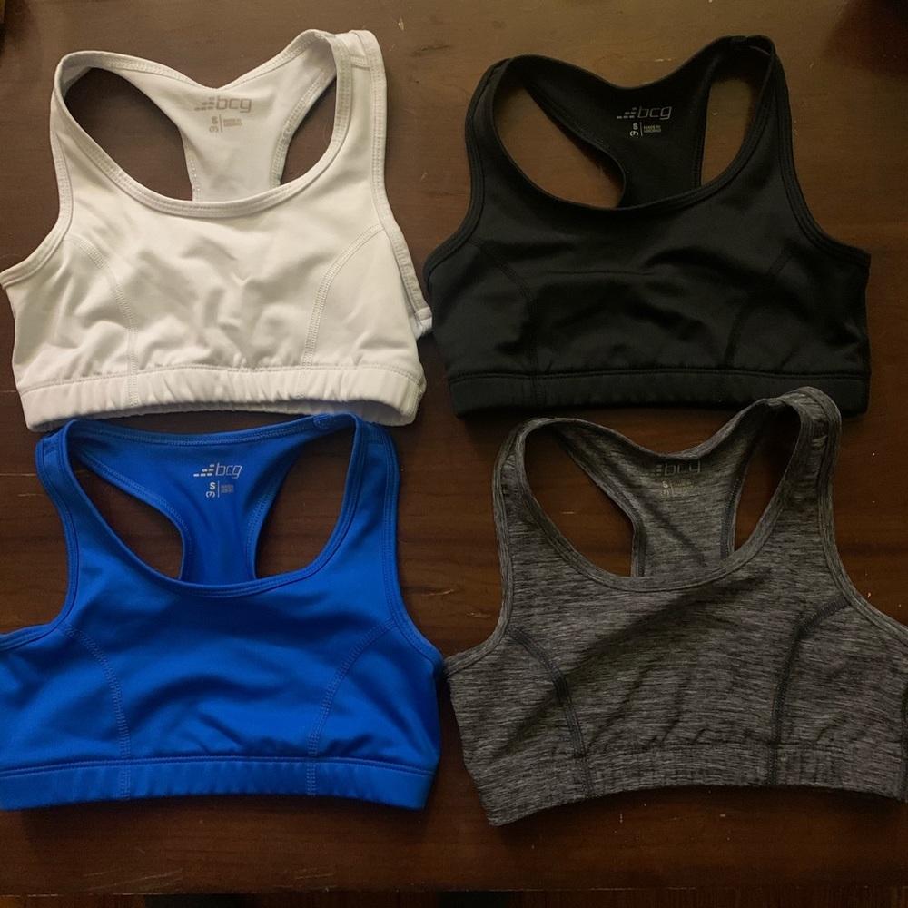 Girls sports bra lot size small 7